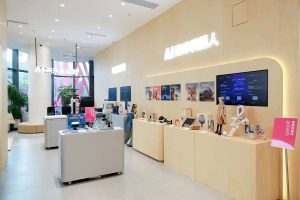 全国首家以“AI+养老”为主题的体验店亮相上海